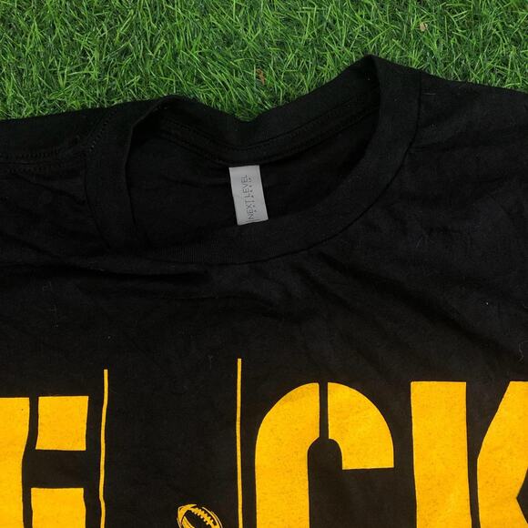Men’s Black Football F Cancer Graphic Tee - Picture 3 of 4